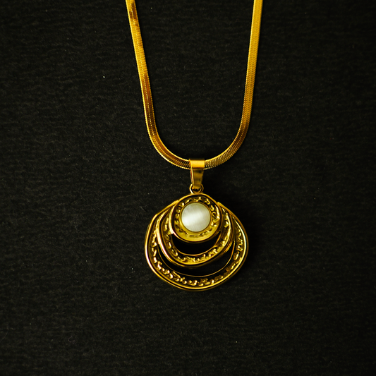 perel GOld pendant