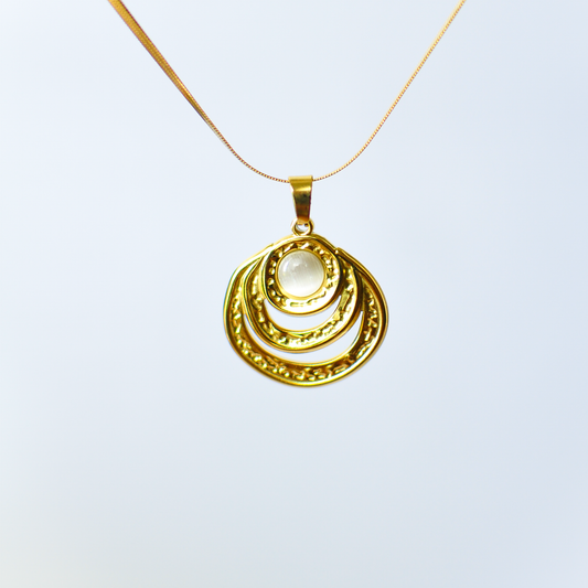perel GOld pendant