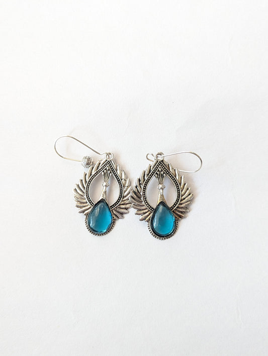 4 Oxidised earrings leather box